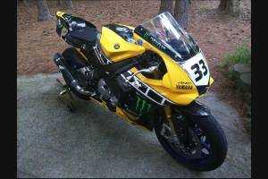 Lackierte Rennverkleidung Yamaha R1 2015 - 2019 - MXPCRV6921