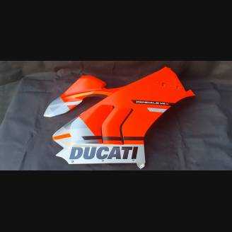 Carene stradali in abs verniciate compatibili con Ducati Panigale V4R per scarico Akrapovic Matt fluo - MXPCAV11956
