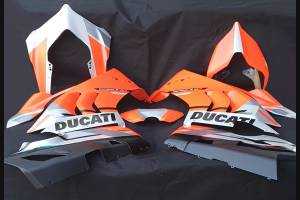Carene stradali in abs verniciate compatibili con Ducati Panigale V4R per scarico Akrapovic Matt fluo - MXPCAV11956