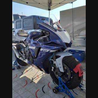 Lackierte Rennverkleidung Yamaha R1 2020 + Schrauben, Schnellverschlüsse -MXPCRV12772