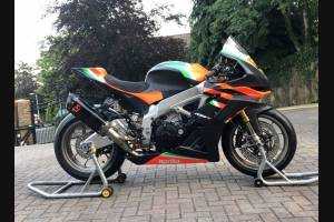 Lackierte Rennverkleidung Aprilia RSV4 2015 - 2020 + Schrauben, Schnellverschlüsse - MXPCRV11790