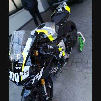 Lackierte Rennverkleidung Yamaha R1 2020 - MXPCRV12820