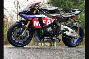 Carenado Racing Pintado Yamaha R1 2015 - 2019 + tornillos, tornillos rapidos -MXPCRV12873