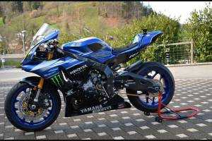 Carene Racing Verniciate Yamaha R1 2020 - 2021 + viti, ganci rapidi - MXPCRV12876