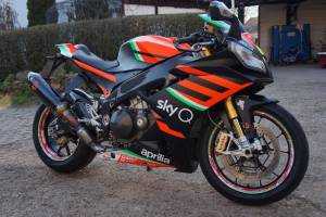 Carene stradali in abs verniciate compatibili con Aprilia RSV4 2009 - 2014 - MXPCAV12358