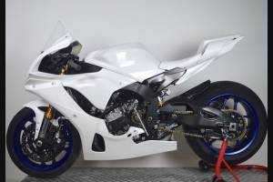 Paquete para el circuito Yamaha R1 2020 - 2021 : Carenado + tornilleria rapida + Screws - MXPCRD12919