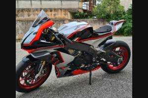 Lackierte Rennverkleidung Aprilia RSV4 2015 - 2020 + Schrauben, Schnellverschlüsse - MXPCRV13913