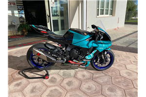 Lackierte Rennverkleidung Yamaha R1 2020 - 2022 + Schrauben, Schnellverschlüsse - MXPCRV14250