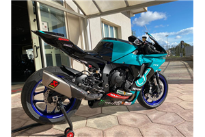 Lackierte Rennverkleidung Yamaha R1 2020 - 2022 + Schrauben, Schnellverschlüsse - MXPCRV14250