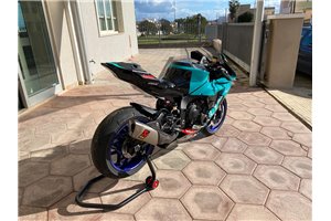 Lackierte Rennverkleidung Yamaha R1 2020 - 2022 - MXPCRV12846