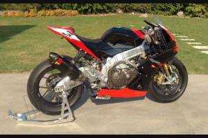 Painted street fairings in abs compatible with Aprilia RSV4 2009 - 2014 - MXPCAV2716