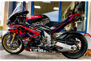 Lackierte Rennverkleidung Aprilia RSV4 2021 - 2024 - MXPCRV17136