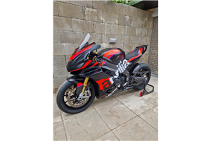 Lackierte Rennverkleidung Aprilia RSV4 2021 - 2024 - MXPCRV17715