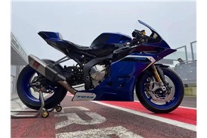 Lackierte Rennverkleidung Yamaha R9 2025 - MXPCRV18034