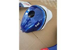 Je donne des pièces de carénage pour Suzuki GSXR 1300 Hayabusa 1997–2007 comme sur la photo - MXPCAV18248