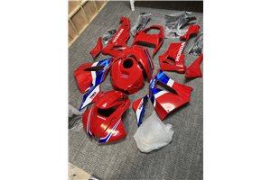 Carenados en abs pintados para la calle compatible con Honda CBR 600 RR 2024 - 2026 - MXPCAV18370