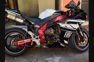 Painted street fairings in abs compatible with Yamaha R1 2009 - 2011 - MXPCAV3052