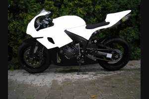 Painted Race Fairings Honda Cbr 600 RR 2007 - 2008 in 2 Colours like the picture + stickers for free BL - MXPCRV5774