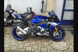 Painted street fairings in abs compatible with Yamaha R1 2015 - 2019 - MXPCAV6104