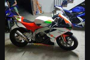 Lackierte Rennverkleidung Aprilia RSV4 2015 - 2020 - MXPCRV6829