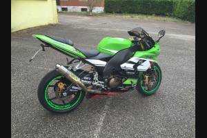 Painted street fairings in abs compatible with Kawasaki ZX10R 2004 - 2005 - MXPCAV6888